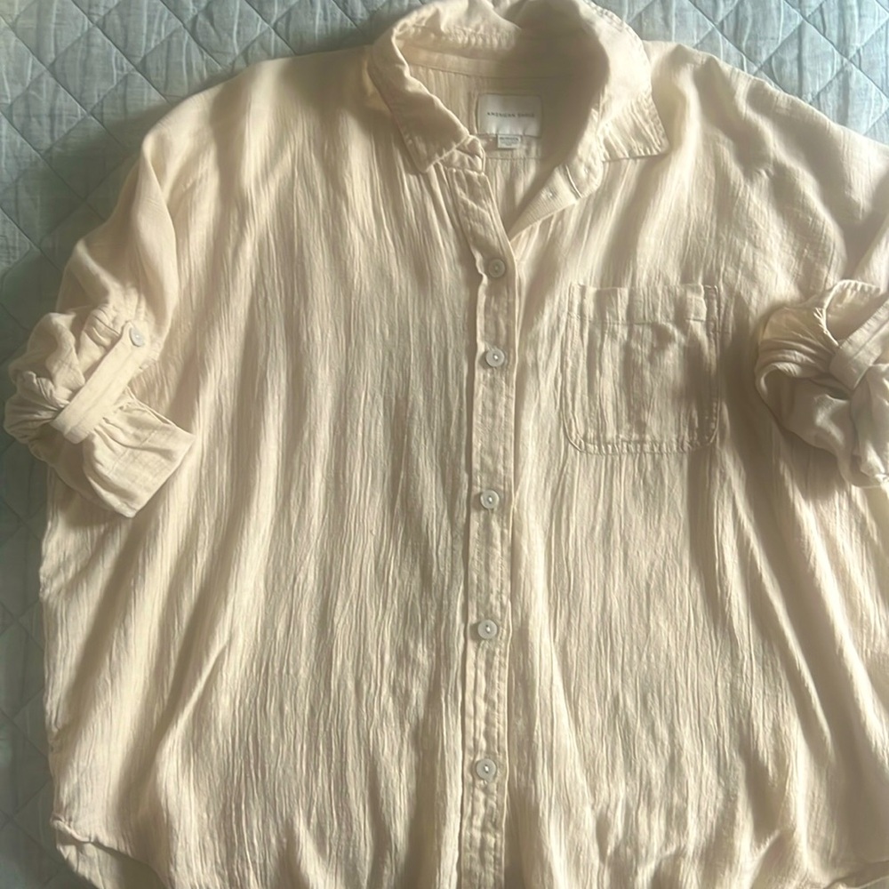 American Eagle lightweight button down